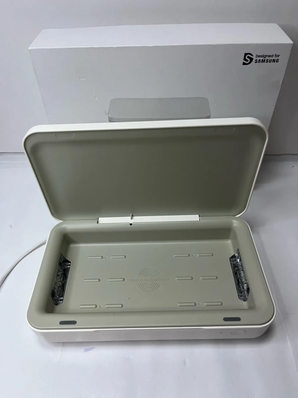Samsung UV Sanitizer wireless charging Open 📦